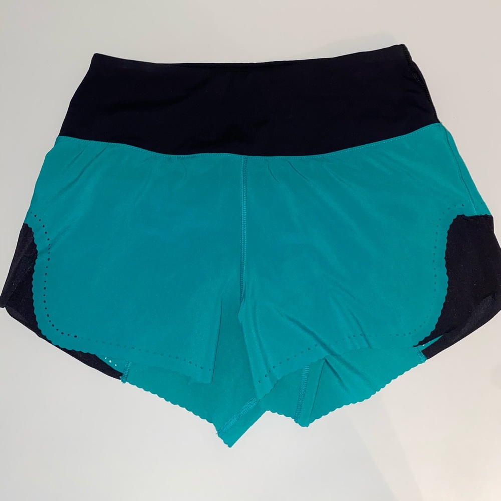 Lululemon shorts 4”